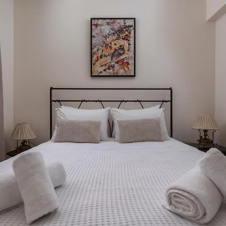 Villa Haris With Shared Pool *