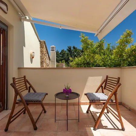 Villa Haris With Shared Pool