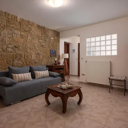 Haris With Shared Pool Βίλα