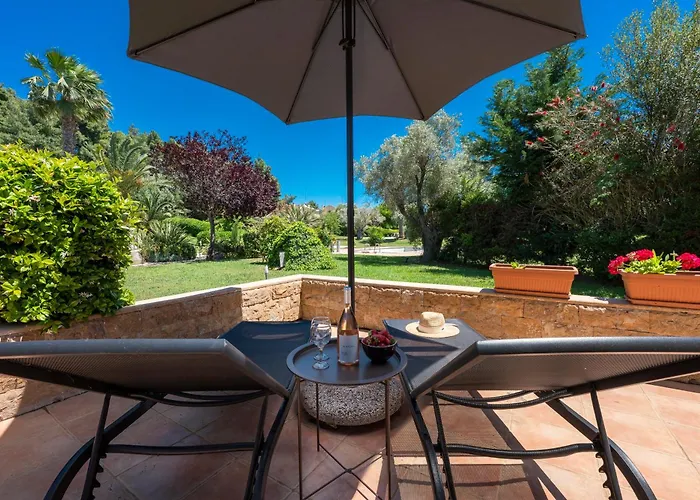 Haris With Shared Pool * Сани-Бич