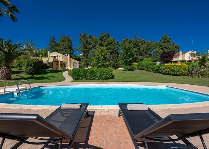 Haris With Shared Pool Вилла *